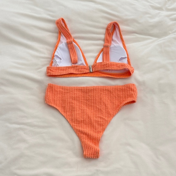 NWOT Orange Ribbed Bikini Set Size Medium - Picture 2 of 3